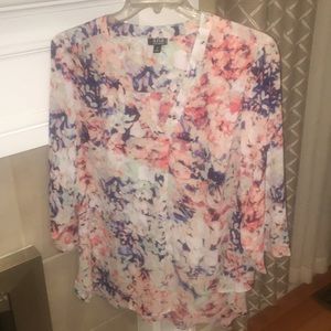 Floral blouse 3/4 length sleeves